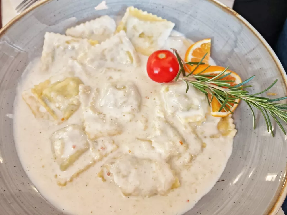 Testenine s skuto / Foto: Miha First