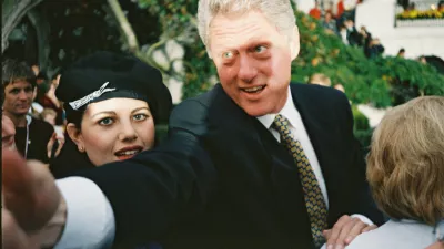 EXCLUSIVE: November 1996, Washington, DC, USA: US President Bill Clinton and White House intern Monica Lewinsky at a celebration on the White House South Lawn the day after Clinton was re-elected to his second term. Clinton called his fight against impeachment a "badge of honour" and his affair with White House intern Monica Lewinsky "morally indefensible" in a CBS television interview. In the hour-long interview on CBS' 60 Minutes, two days before publication of his memoir "My Life," Clinton said he was proud of his successful fight against impeachment.,Image: 142282068, License: Rights-managed, Restrictions: EXCLUSIVE; SPECIAL RATES APPLY, Model Release: no / Foto: Profimedia