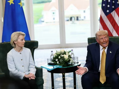 U.S. President Donald Trump meets with European Commission President Ursula von der Leyen, in Turnberry, Scotland, Britain, July 27, 2025. REUTERS/Evelyn Hockstein