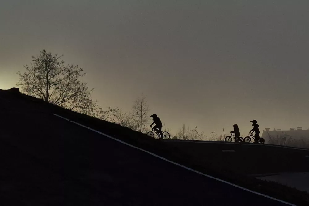 12.12.2025 - reportaža megla - megla v Ljubljani - ljubljanska megla - BMX stezaFoto: Luka Cjuha