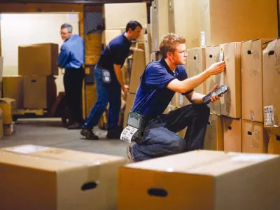 skladišče delavci skladiščniki