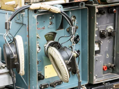 Analogna tehnologija je za vojaške namene še vedno zanimiva. / Foto: Istock