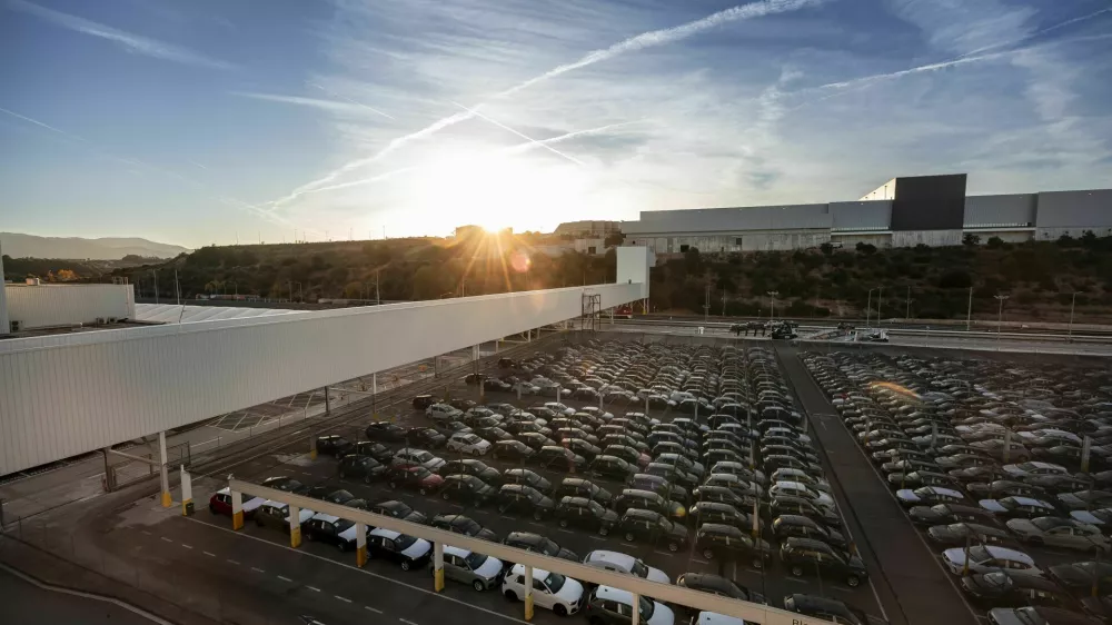 Evropa vrača udarec Kitajski: le 45 sekund za avtomobilsko baterijo