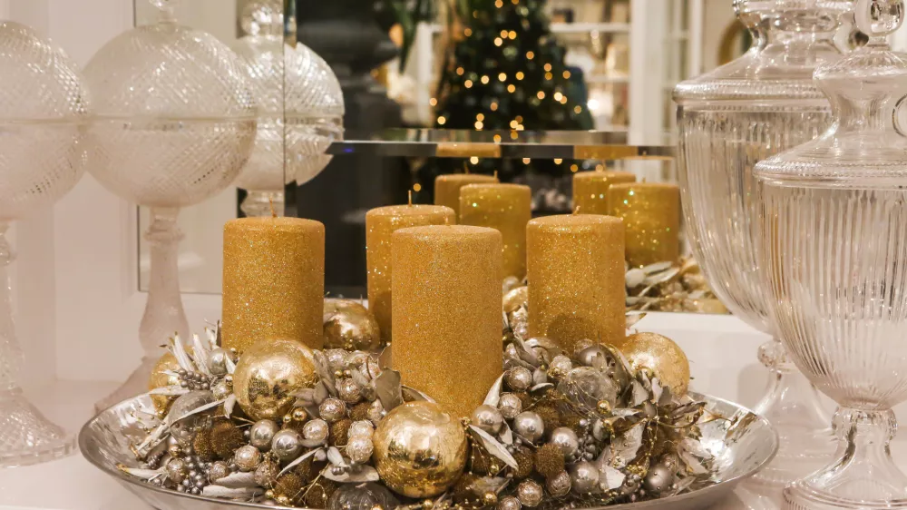 adventni venček - 26.11.2019 - Cvetličarna Emporia, Vegova ulica 2 v Ljubljani - izdelava adventnih venčkov //FOTO: Bojan Velikonja