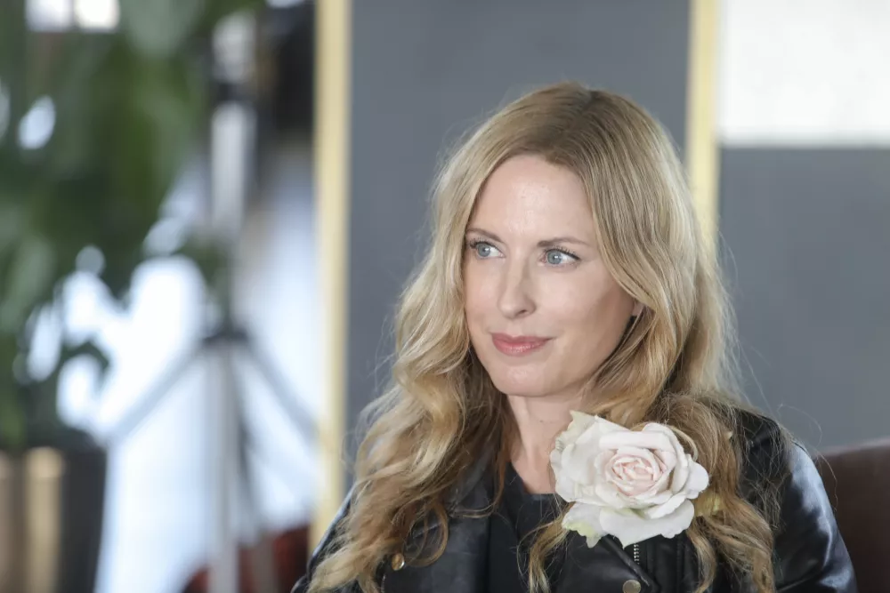 oblikovalka Nika Zupanc - 12.10.2022 - novinarska konferenca Avstralca Marka Webbra, nekdanjega voznika v formuli ena //FOTO: Jaka Gasar / Foto: Jaka Gasar