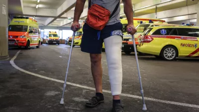 - simbolična fotografija - zdravstvo - reševalno vozilo (rešilec) - prva pomoč - poškodba - - 10.08.2016 - Interna klinika UKC v Ljubljani - internistična prva pomoč   //FOTO: Luka Cjuha.