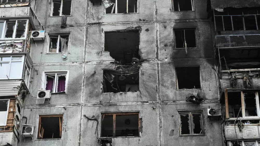 The apartment building hit by a Russian drone strike, amid Russia's attack on Ukraine, in Zaporizhzhia, Ukraine December 16, 2025. REUTERS/Stringer