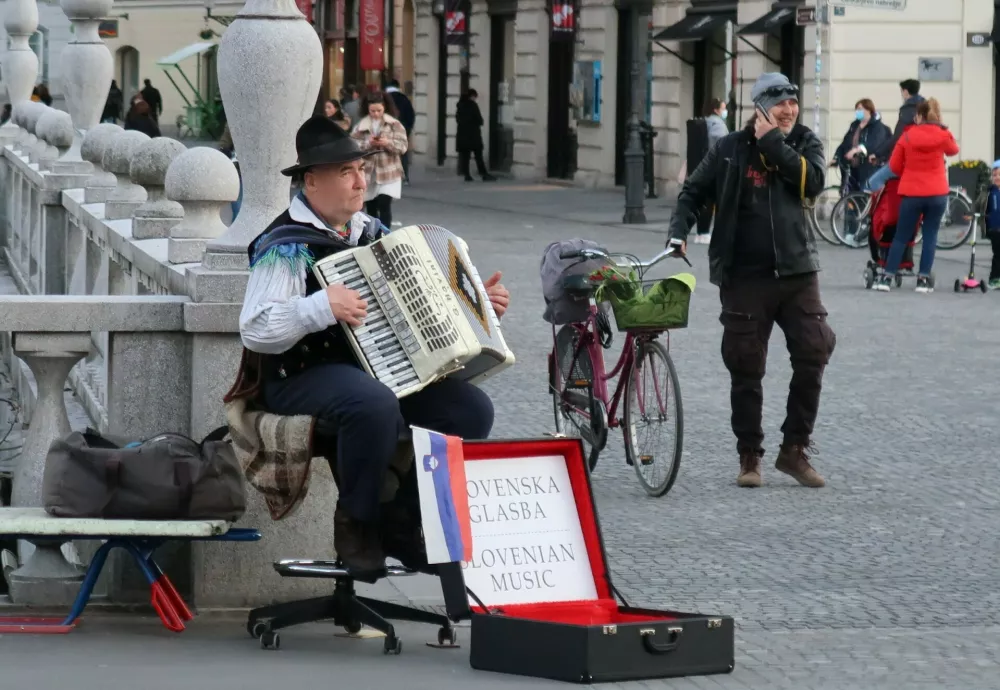 Ljubljana, turizem, ulični glasbenik. Foto: Tatjana Pihlar / Foto: Tatjana Pihlar 