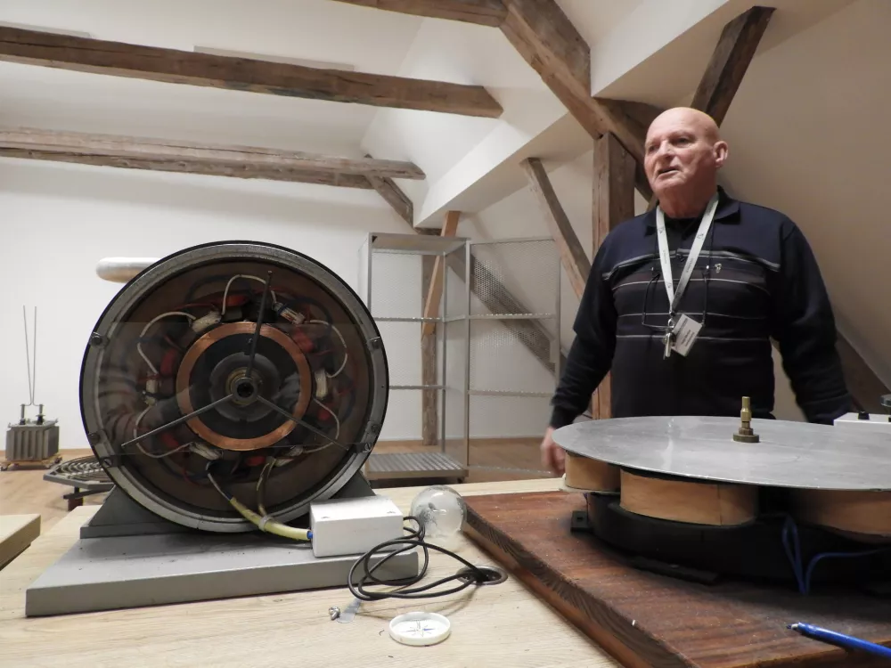 elektromotor Teslin / Foto: Katja Petrovec