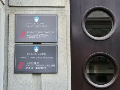 Urad za makroekonomske analize UMAR Gregorčičeva