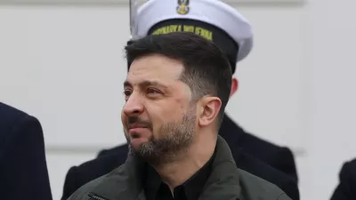 Ukrainian President Volodymyr Zelenskiy attends his welcoming ceremony at the courtyard of the Presidential Palace in Warsaw, Poland, December 19, 2025. REUTERS/Kacper Pempel