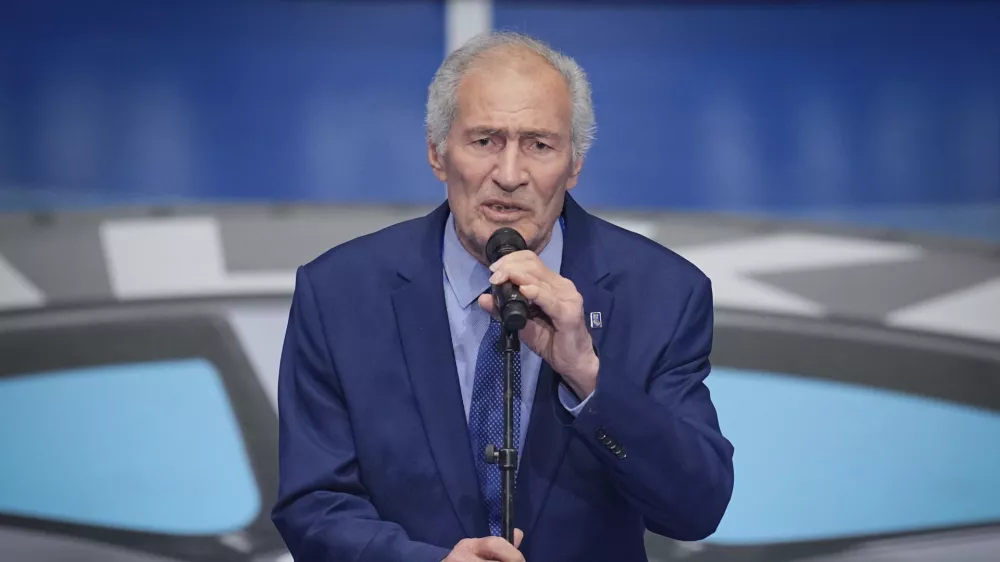 02 February 2025, Norway, Oslo: Handball: World Championship, Croatia - Denmark, final round, final, Unity Arena, Hassan Moustafa, IHF President, speaks during the award ceremony. Photo by: Soeren Stache/picture-alliance/dpa/AP Images