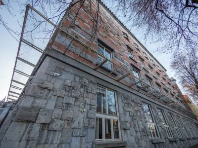 Za&scaron;čita Plečnikove mojstrovine: zakaj je obnova fasade NUK poseben izziv?