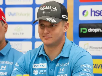 - Nejc Naraločnik,- 10.11.2025. - Novinarska konferenca slovenske smučarske reprezentance za hitre discipline pred začetkom nove olimpijske sezone.//FOTO: Bojan Velikonja