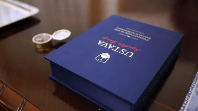 - Ustava RS - - 21. oktober 2011 ob 00.01 uri - Razpustitev državnega zbora in razpis predčasnih volitev, //FOTO: Luka Cjuha