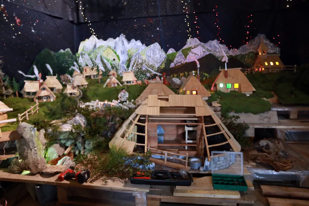 Veliko planino preseli v samostanske jaslice