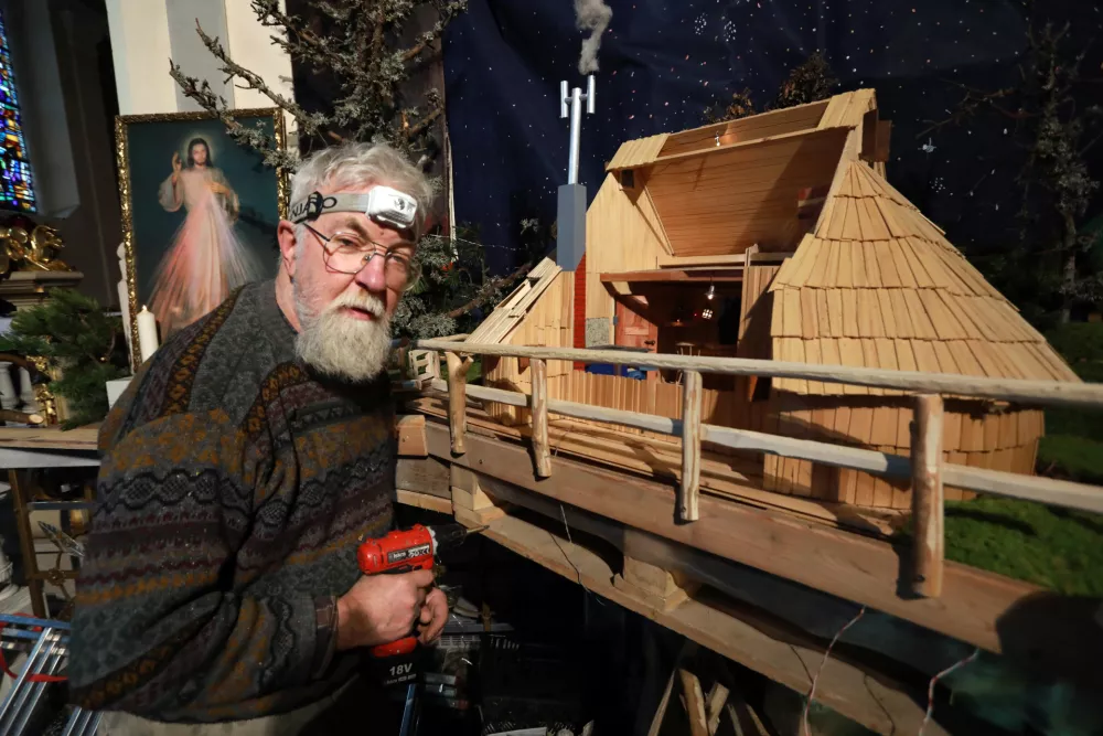 Veliko planino preseli v samostanske jaslice