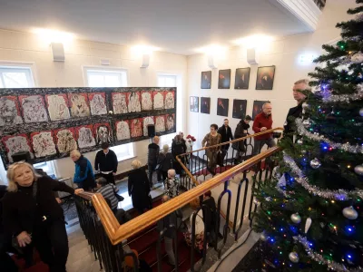 75 let profesionalne gledali&scaron;ke umetnosti v Celju