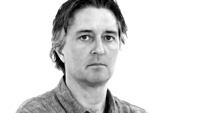 Uroš Šemrov- Redakcija Dnevnik 2024 - portreti za komentarje in kolumne - kolumnisti - komentatorji – novinarji - portret //FOTO: Luka Cjuha