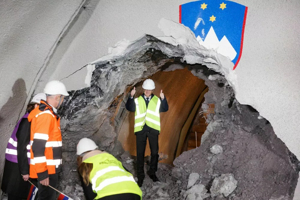 Z desetmilijonskim popustom do stomilijonskega posla