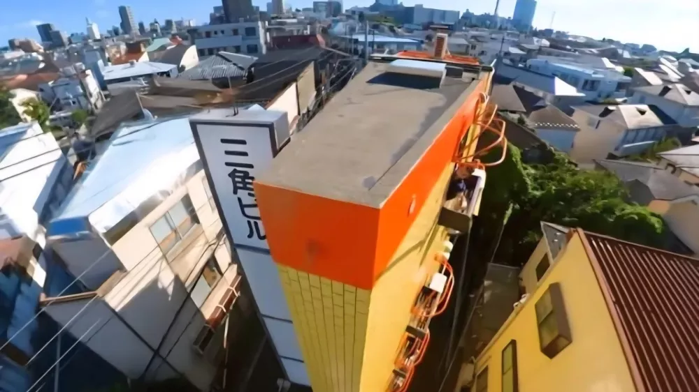 Hi&scaron;a v Tokiju Foto: posnetek zaslona/ Youtube