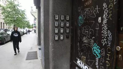 14.05.2024 - kratkoročno oddajanje nepremičnin prek spletnih platform, kot sta denimo Airbnb in Booking - Airnbn ključavniceFOTO Luka Cjuha