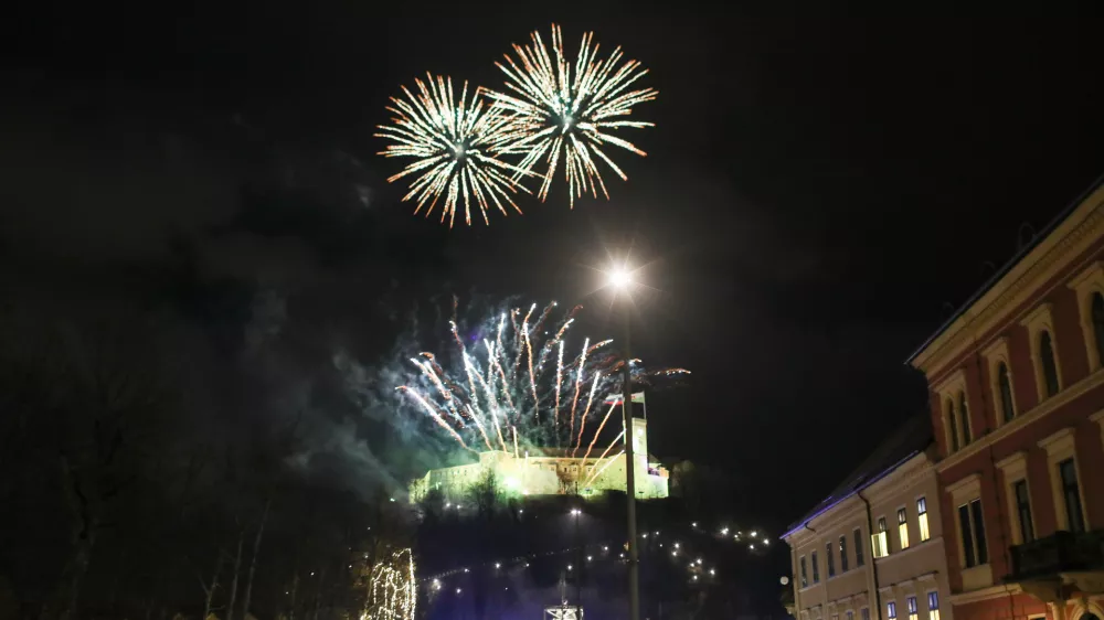 -Ognjemet, Praznovanje vstopa v Novo leto 2024.31.12.2023. -Silvestrovanje v Ljubljani na Kongresnem trgu.//FOTO: Bojan Velikonja