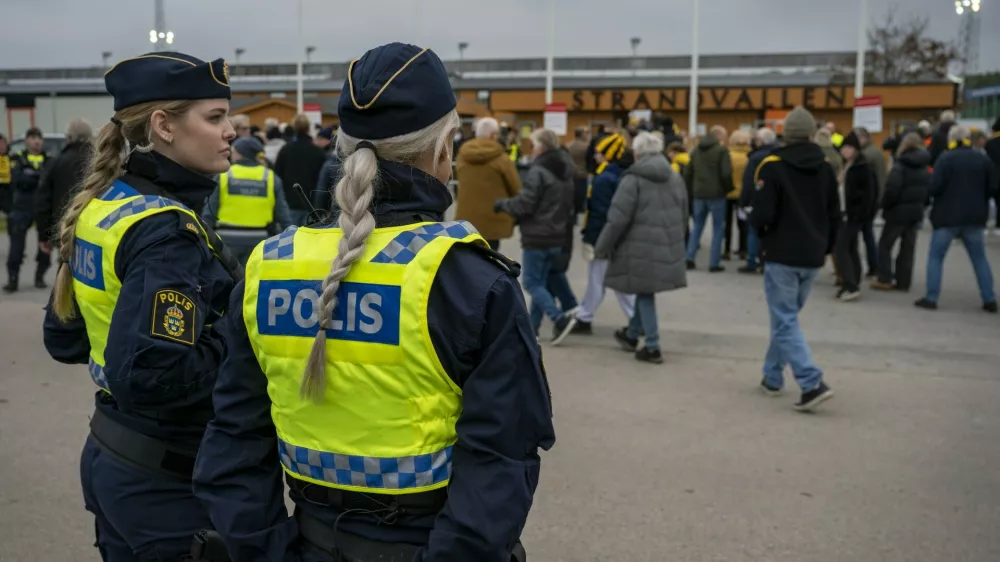 H&Auml;LLEVIK 2025-11-09 Police on site ahead of Sunday's football match in the last round of the Allsvenskan between Mj&auml;llby AIF and BK H&auml;cken at Strandvallen.Allsweden Mj&auml;llby Hedgehog, H&auml;llevik, Sweden - 09 Nov 2025,Image: 1051380611, License: Rights-managed, Restrictions:, Model Release: no