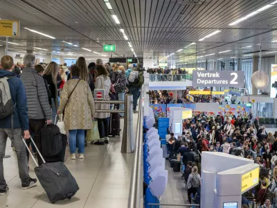 Zimske razmere ohromile Nizozemsko: zaradi snega odpovedali 450 letov