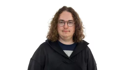 Gašper StražišarZA ONLINE - Redakcija Dnevnik 2024 - portreti za komentarje in kolumne - kolumnisti - komentatorji – novinarji - portret //FOTO: Luka Cjuha