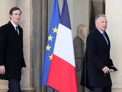 United States Mideast envoy Steve Witkoff, right, and Jared Kushner arrive for a meeting of the 'Coalition of the Willing' on Ukraine at the Elysee Palace in Paris, France, Tuesday, Jan. 6, 2026. (AP Photo/Thomas Padilla)