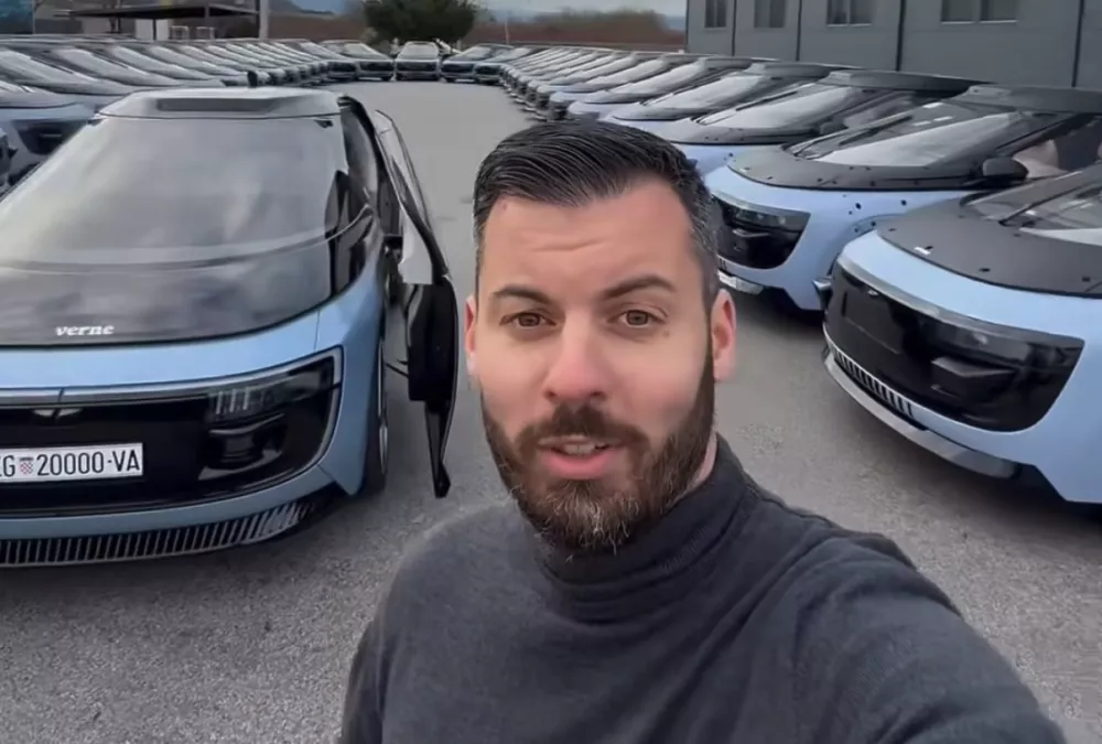 Mate Rimac s prototipi robotaksijev.