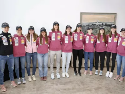 Slovenska ženska reprezentanca v smučarskih skokih za tekmi v Ljubnem