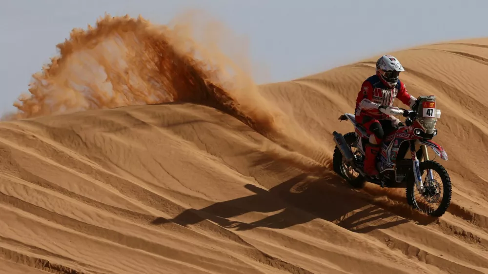 Rallying - Dakar Rally - Stage 6 - Hail to Riyadh - Hail, Saudi Arabia - January 9, 2026 Orion - Moto Racing Group's Bartlomiej Tabin in action during stage 6 REUTERS/Stephane Mahe   TPX IMAGES OF THE DAY