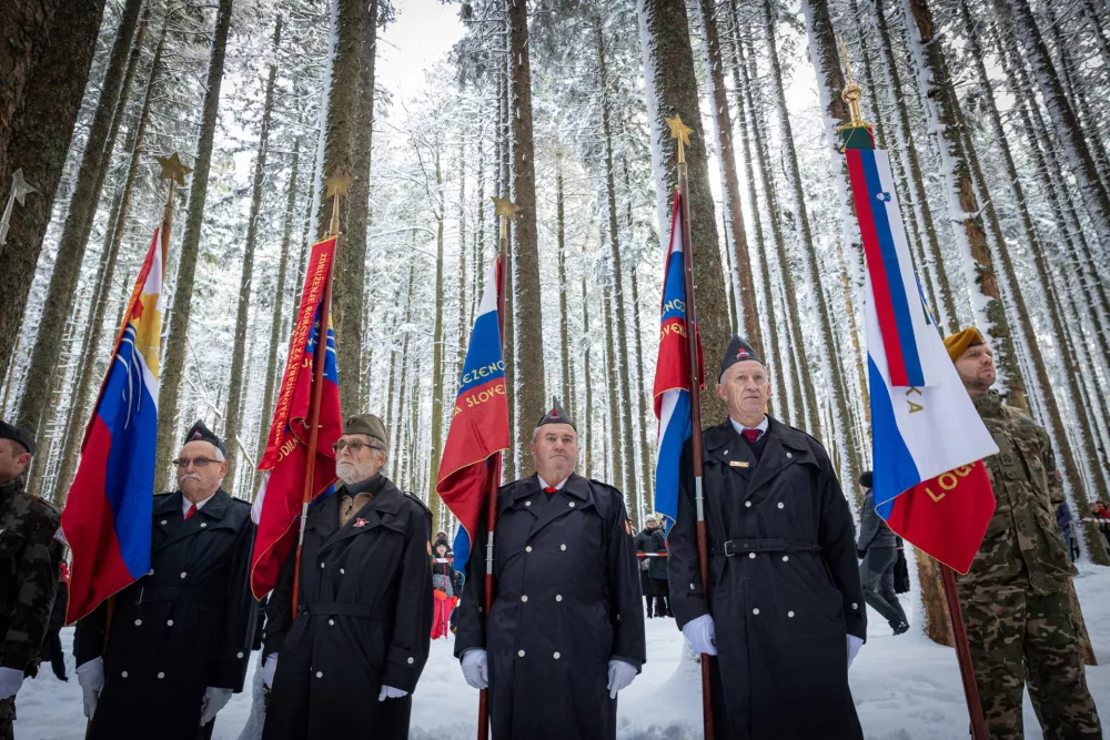 Slovenska Bistrica, Osankarica.Spominska slovesnost ob 83-letnici padca Pohorskega bataljona, na kateri je bil osrednji govornik predsednik vlade Robert Golob.Prizorisce bojisca Pohorskega bataljona pri Treh zebljih na Osankarici.