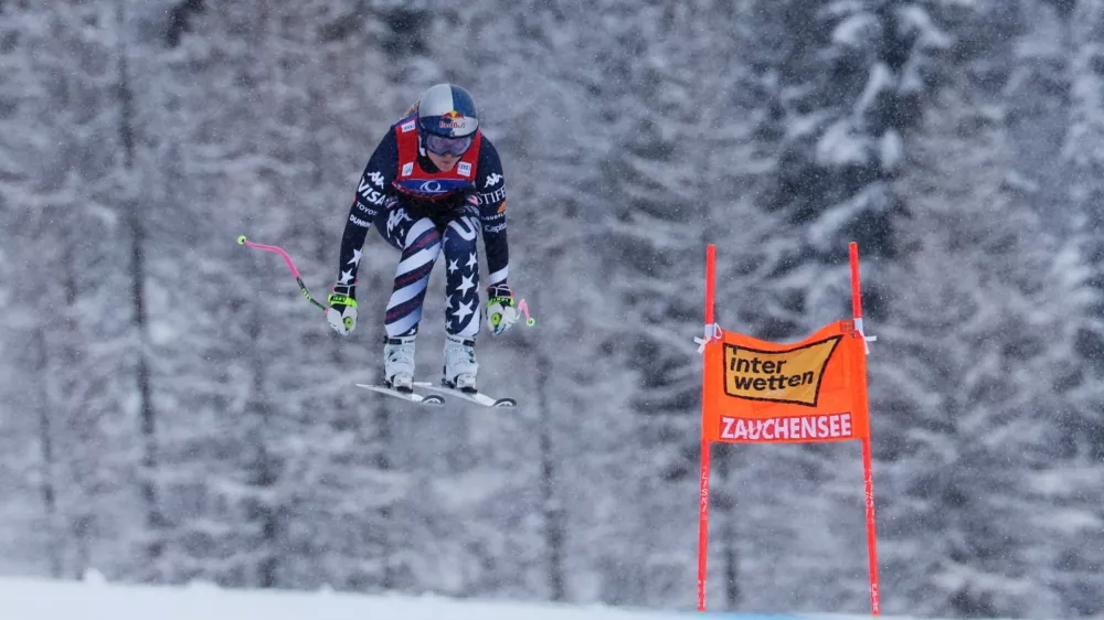 Alpine Skiing - FIS Alpine Ski World Cup - Women's Downhill - Zauchensee, Austria - January 10, 2026 Lindsey Vonn of the U.S. in action during the Women's Downhill REUTERS/Gintare Karpaviciute   TPX IMAGES OF THE DAY