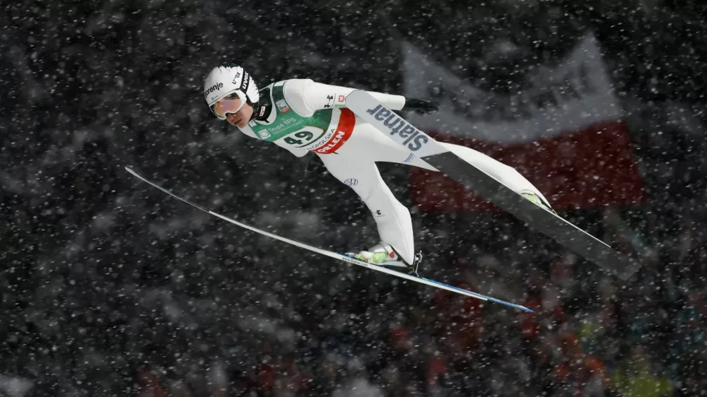 Prevca na poti do rekorda ustavila sneg in veter, zmaga Anžeta Lani&scaron;ka