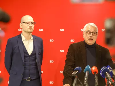 Matej Ta&scaron;ner Vatovec in Matjaž Han06.01.2026 - Predsednik SD Matjaž Han izjava za medije o aktualnih dogajanjih. Prestop poslanca Levice v SDFoto: Luka Cjuha