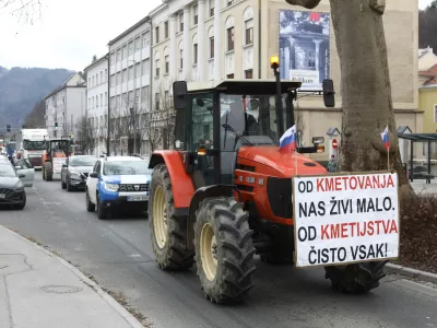 - 22.02.2024 &ndash; Celje &ndash; opozorilni protest kmetov - kmetje na protestu znova opozarjali na stanje v kmetijstvu. //FOTO: Luka Cjuha