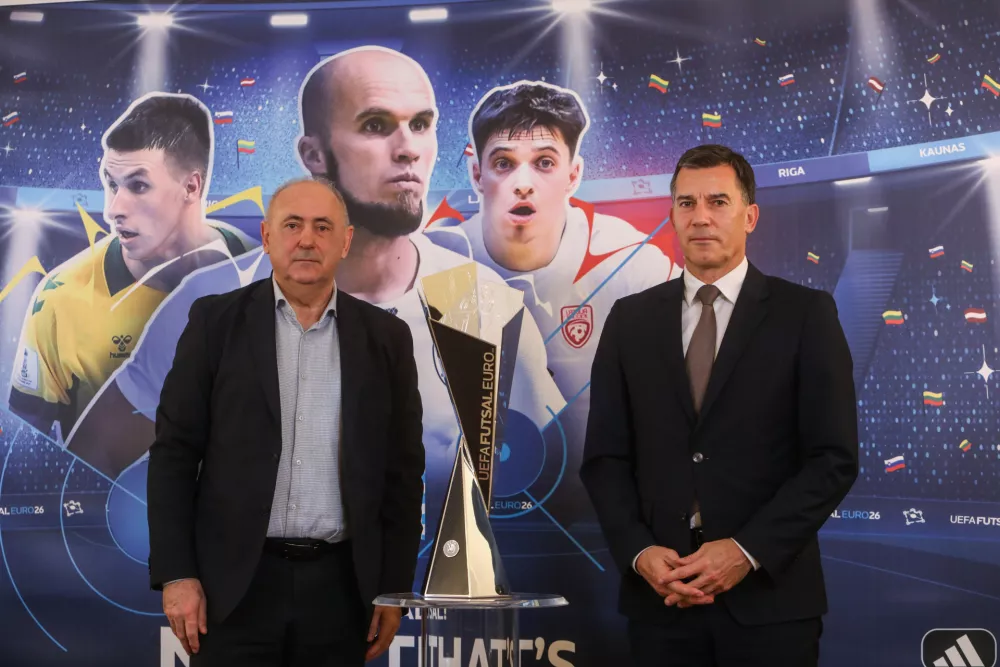 - Radenko Mijatović, Predsednik NZS,- Samo Logar, podžupan MOL za &scaron;port,- 03.12.2025. - Novinarska konferenca pred začetkom evropskega prvenstva V Futsalu, ki ga bo od 21. januarja do 7. februarja 2026 sogostila tudi Slovenija (Ljubljana).//FOTO: Bojan Velikonja