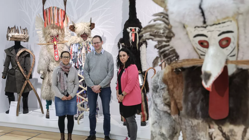 Biti kdaj pa kdaj nekdo drug