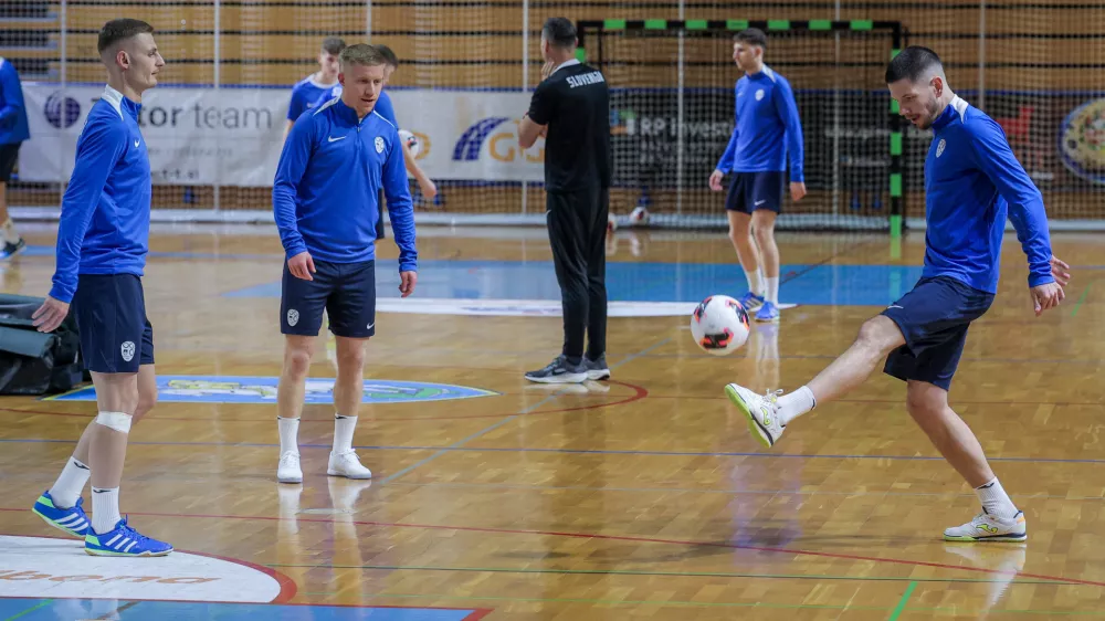 Sencur, Sportna dvorana Sencur.Uvodni trening slovenske futsal reprezentance Slovenije v okviru priprav za UEFA Futsal Euro 2026 in izjave za medije.