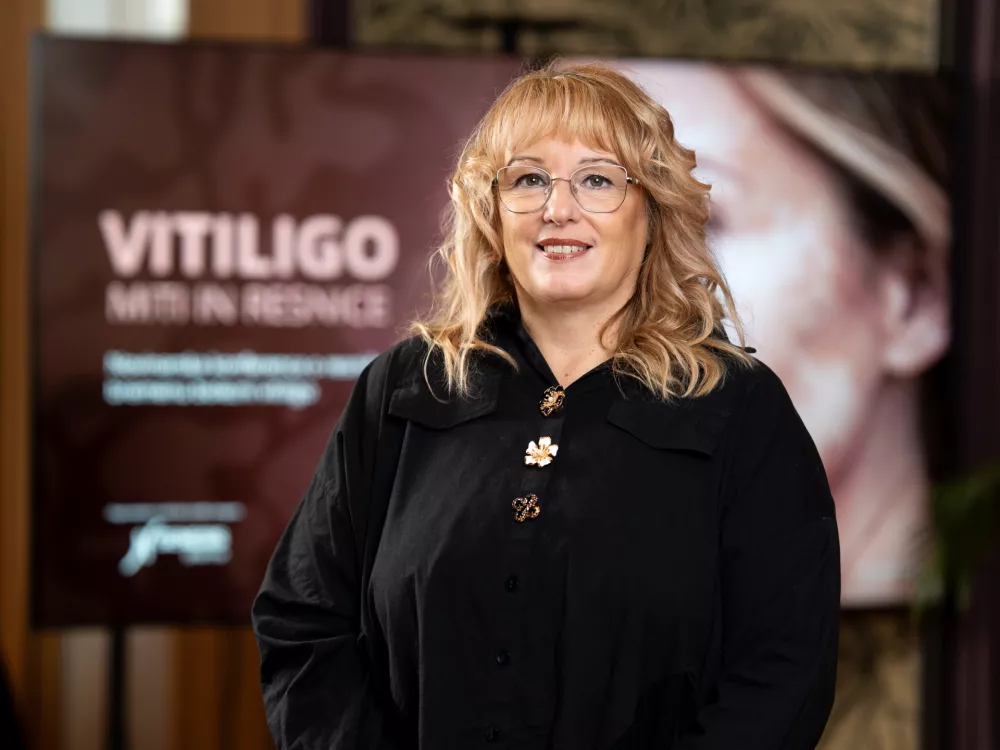 Nika Vrbinc Mihelič, bolnica z vitiligom / Foto: Miran Jur&scaron;ič