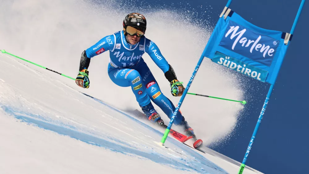 Italy's Federica Brignone speeds down the course during a women's World Cup giant slalom, in Kronplatz, Tuesday, Jan. 20, 2026. (AP Photo/Marco Trovati)