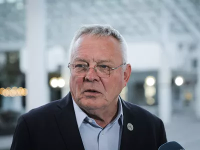 Ljubljana, Kongresni center Smelt.Izjava ministra za naravne vire in prostor Jozeta Novaka na posvetu s predstavitvijo glavnih sprememb zakona o urejanju prostora in gradbenega zakona, ki ga pripravlja ministrstvo za naravne vire in prostor.