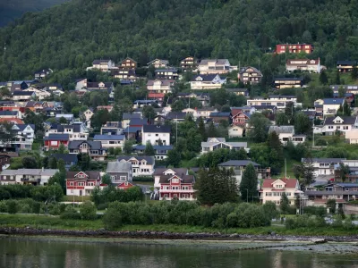 2YPKW2P Coastal landscape of the Norwegian island of Tromsoya