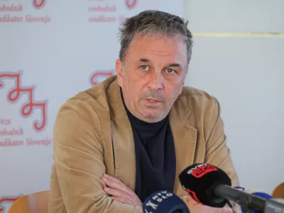 Ljubljana, Dom sindikatov.Novinarska konferenca Zveze svobodnih sindikatov Slovenije (ZSSS) in Sindikata osebne asistence o nujnosti sprejetja zakona o osebni asistenci se v tem mandatu DZ.Predsednik ZSSS Andrej Zorko.