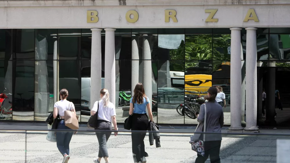 Popotresni sunek bo za delnice manj pretresljiv, kot je bil prvotni &scaron;ok