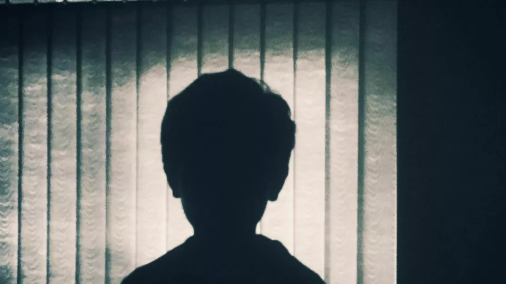 Kam z več kot za &scaron;est razredov odvzetih otrok?