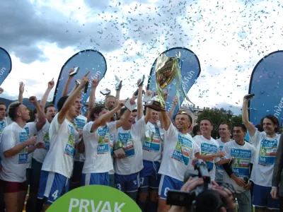 Liga veselje zmagovalne ekipe HIT Gorica, ob zmagi, pokal, //FOTO: Matej Pov&scaron;eOPOMBA: ZA OBJAVO ČASOPISU DNEVNIK